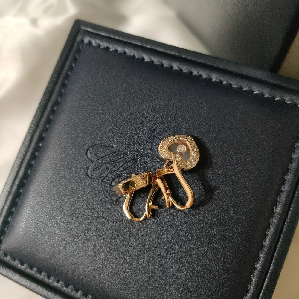 Chopard 18k Gold Heart Earrings - Picture 4 of 6